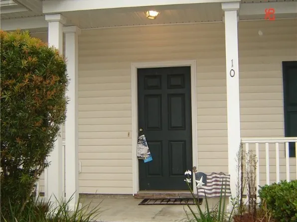 10 Travertine Cir, Savannah, GA 31419