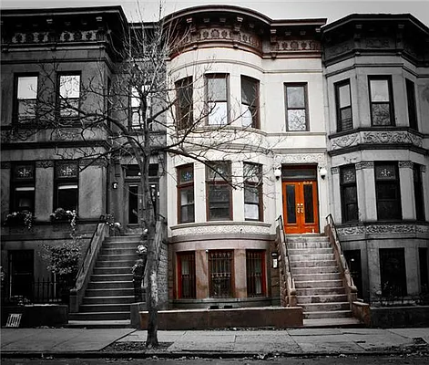 Rented by R New York | media 9