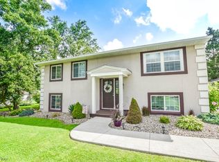 5733 Taylor Rd, Clinton, OH 44216