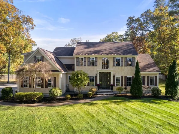 19 Old Stow Rd, Hudson, MA 01749