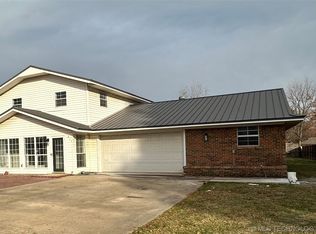 1614 W Locust St, Durant, OK 74701