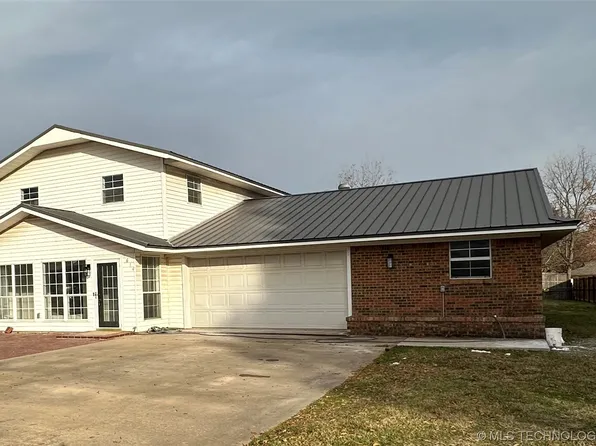 1614 W Locust St, Durant, OK 74701
