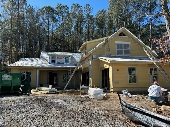 37 Catamaran Ln, Bluffton, SC 29909