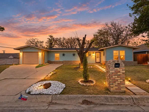 4940 Flagstone Dr, Fort Worth, TX 76114