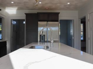 281 Renfrew St, Methuen, MA 01844