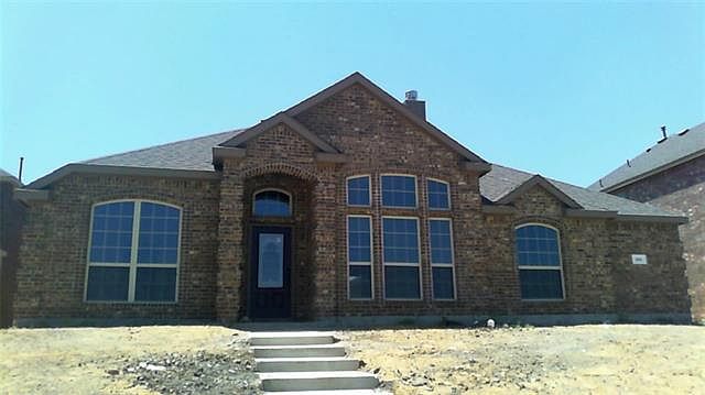 1st image of 121 Parkwood Dr
