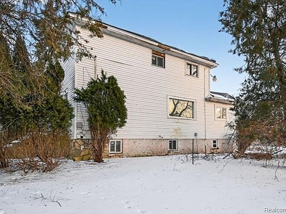 2nd image of 3810 Janes Rd