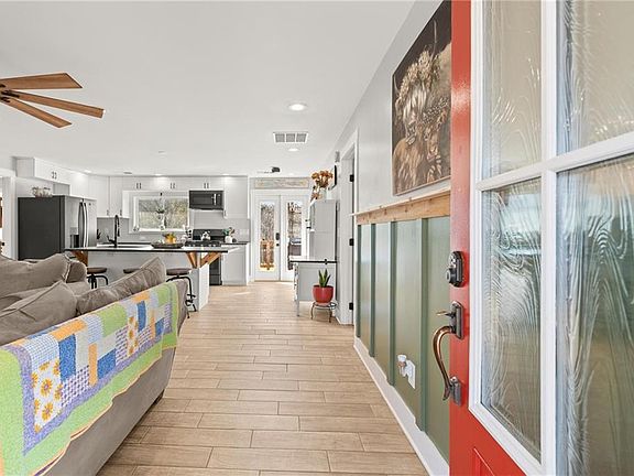 5th image of 38 Hightower Rd