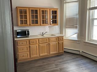 810 N 3rd St FLOOR 1, Reading, PA 19601