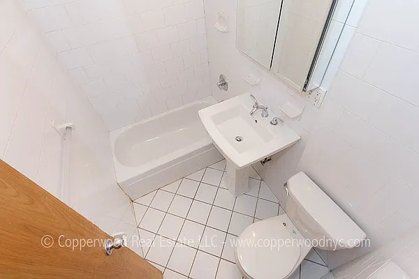 Rented by Copperwood Real Estate | media 26