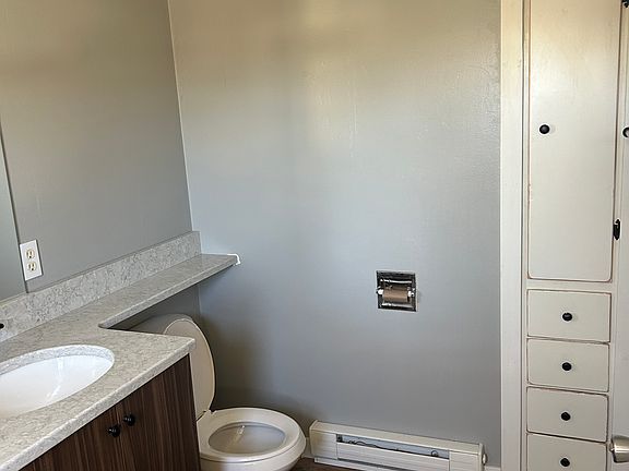 5th image of 617 W Jefferson St #B