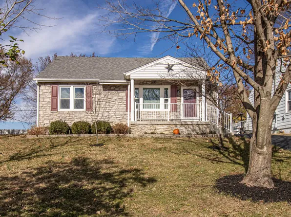 40 Horseshoe Dr, Paris, KY 40361