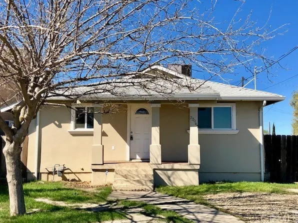 22067 6th St, Dos Palos, CA 93620