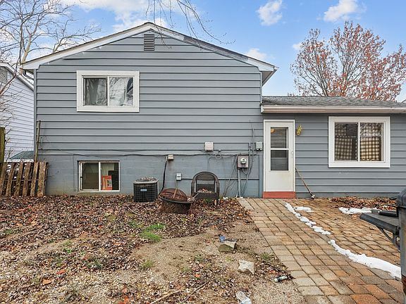 4th image of 4580 Fairgrove Rd