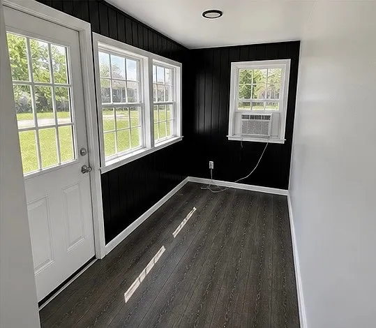 5870 Villa Ave — Photo 4