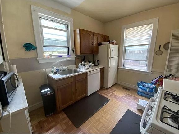5th image of 603 Worth St #1