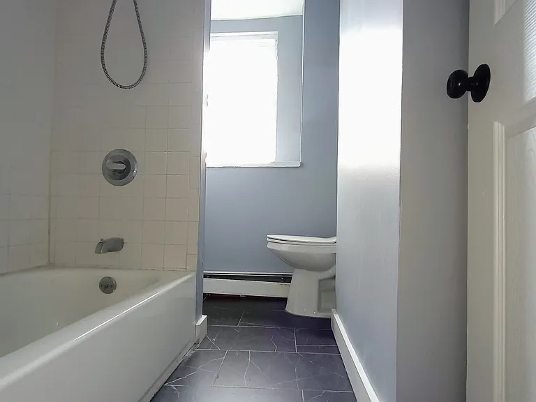 166 Ridgewood Ave #3 — Photo 8