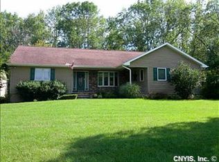 298 Oneida River Rd, Pennellville, NY 13132