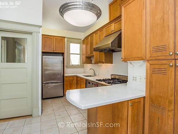 2nd image of 1348 Leavenworth St