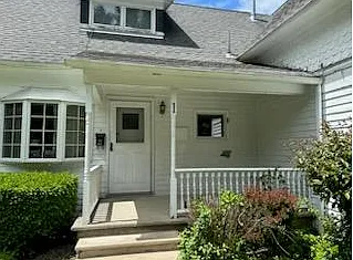 Building Photo - 36 Oakland Ave #1