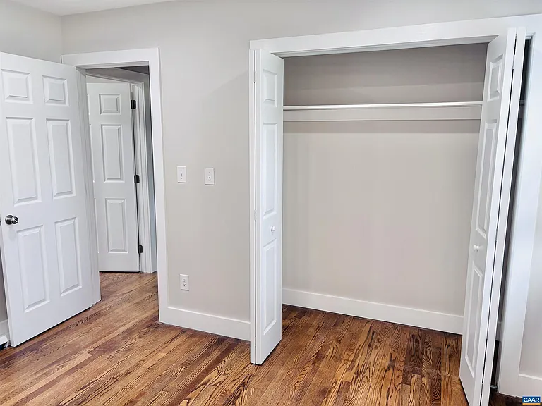 5683 Myrtle St — Photo 14