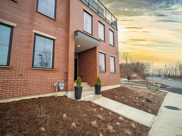 10 Beekman Street #1, Beacon, NY 12508