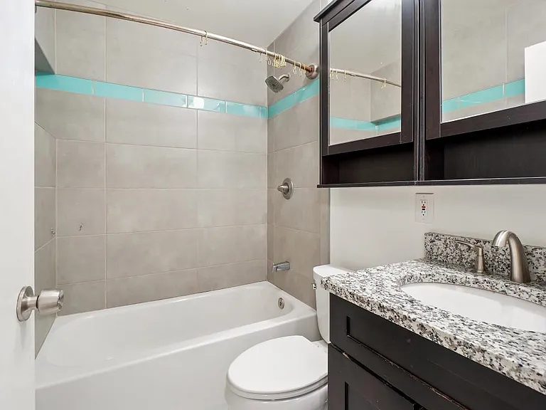 35 Bellfalls Way — Photo 22