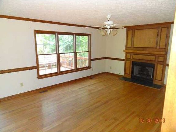 4th image of 119 Wellington Cir