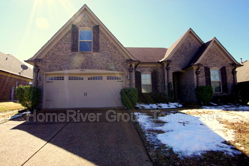 1st image of 10451 Redmond Cir N
