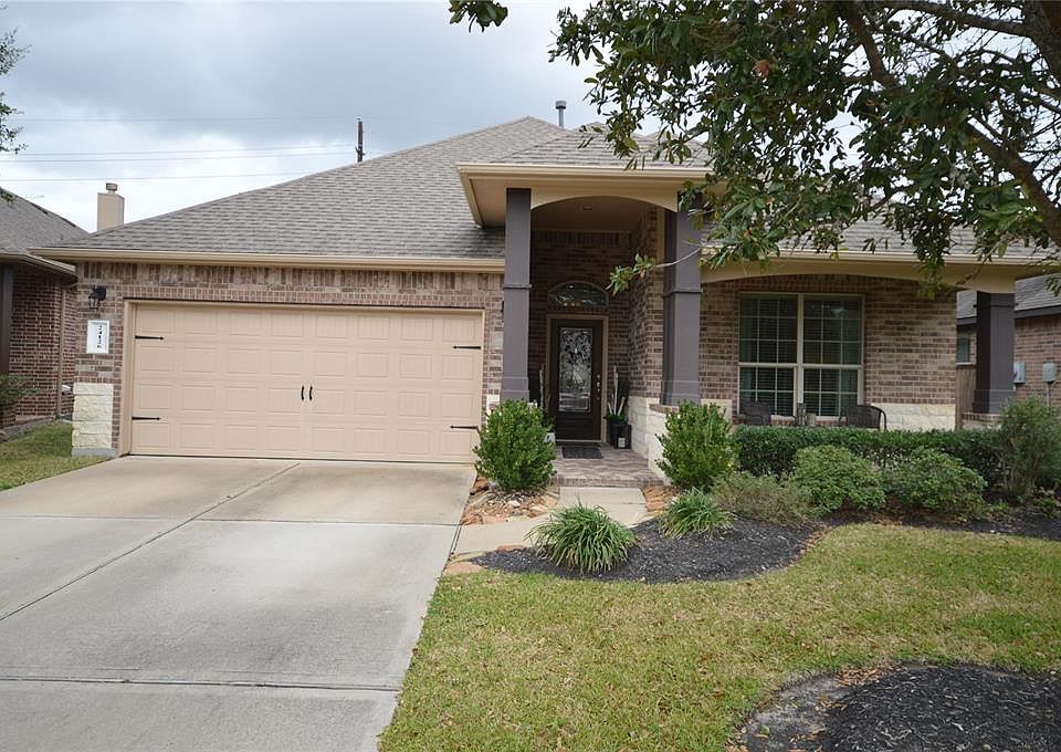 1st image of 24126 Rosalia Ct