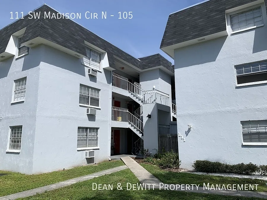 111 SW Madison Cir N Unit #102 — Photo 3