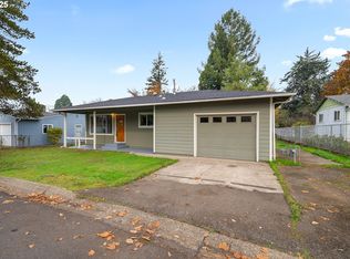 3018 W Filbert Ave, Roseburg, OR 97471