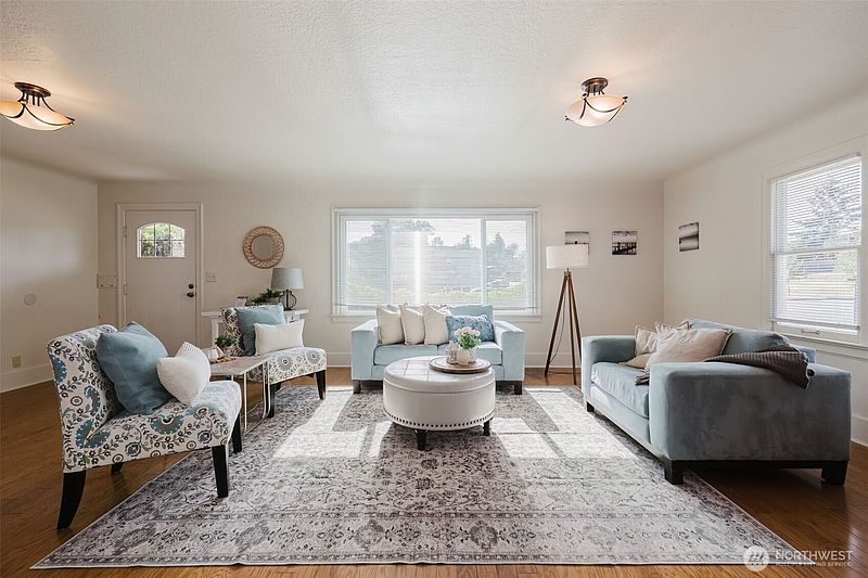 5th image of 1108 Warren Avenue