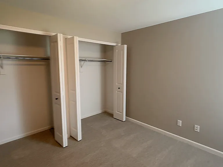 Prentiss Pointe Apartments — Photo 323