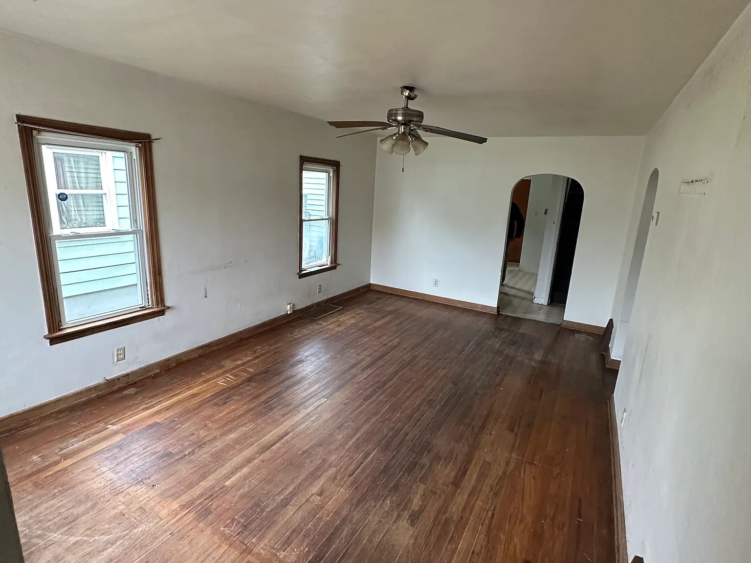 3 bed, 2219 sqft, $1,300 — Photo 4