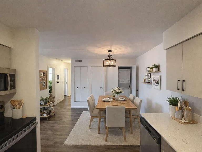 Maison Hills Community — Photo 3