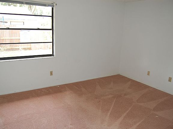 5th image of 9408 Rosebury Ct