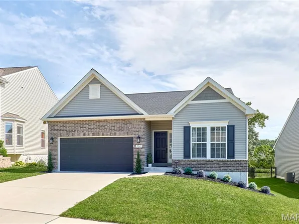 363 Victory Height Dr, Wentzville, MO 63385