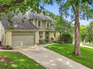 11526 Knox St, Overland Park, KS 66210