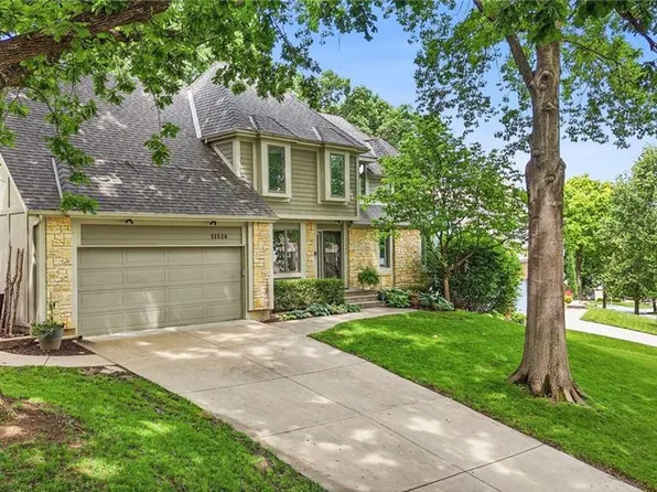 11526 Knox St, Overland Park, KS 66210