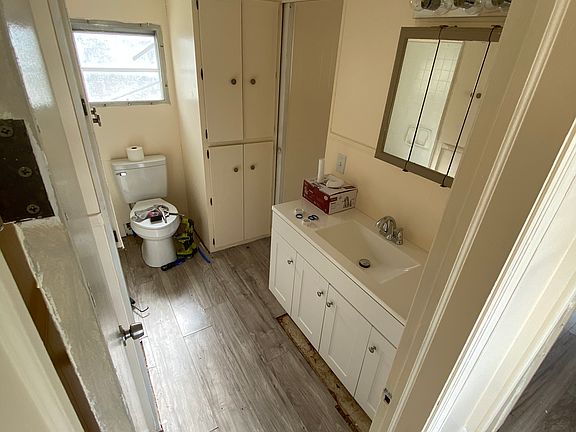 4th image of 3220 Sonnet Rd