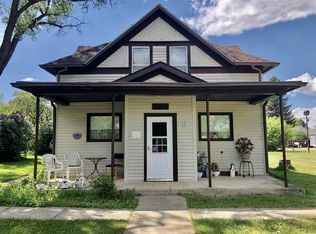 311 2nd St W, Carpio, ND 58725