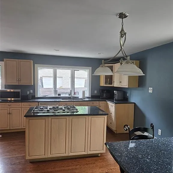 781 Western Hwy — Photo 3