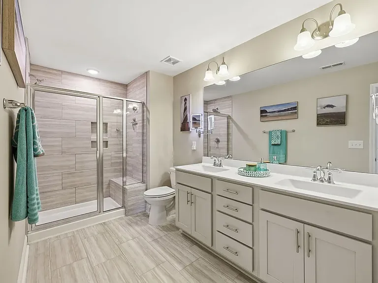 976 Gateway Commons Cir — Photo 29