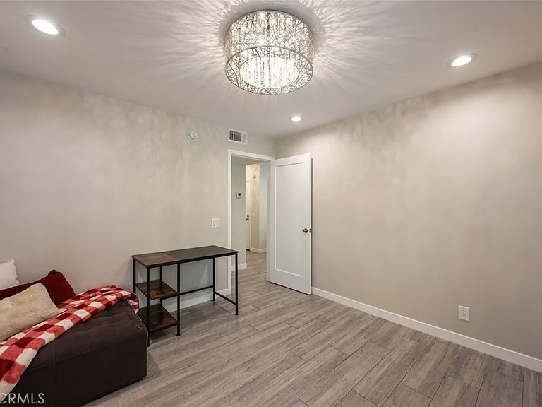 4642 Park Granada — Photo 12