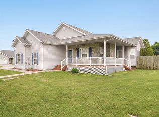 415 E Magnolia Ct, Strafford, MO 65757