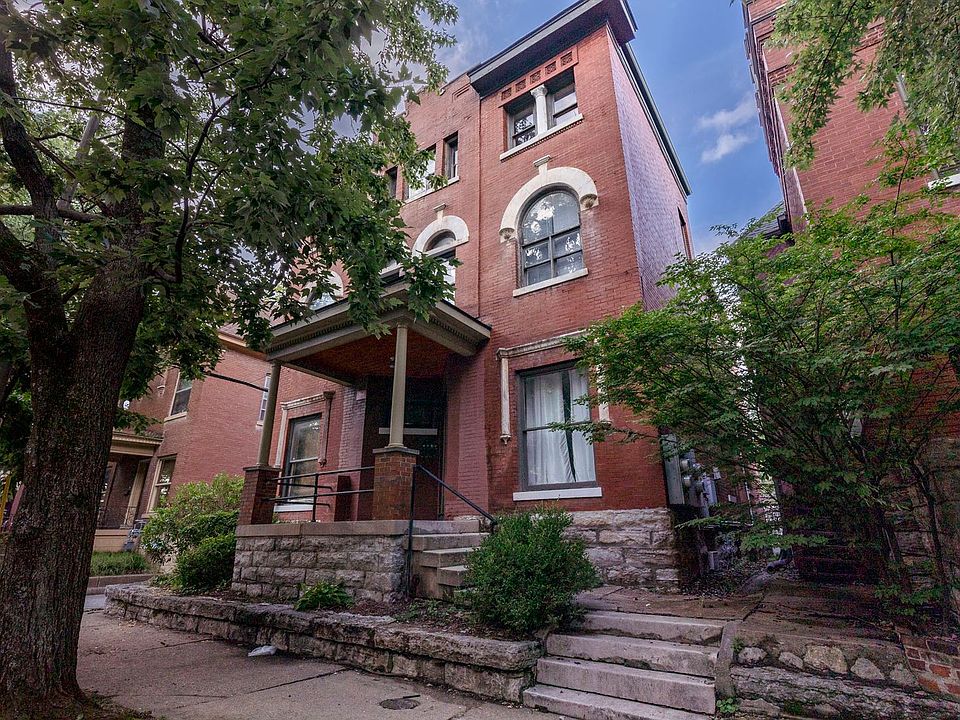 1st image of 315 W Lee St