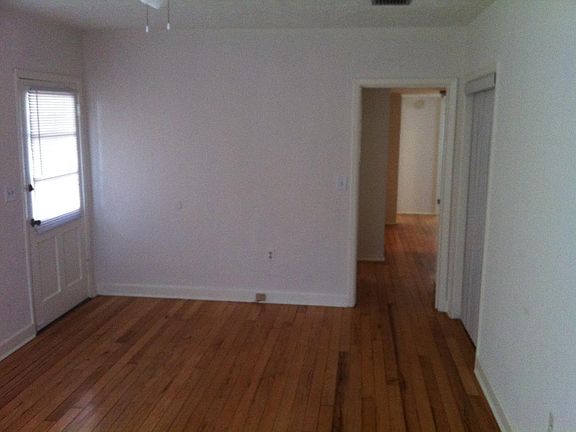 2nd image of 2325 Lake Shore Blvd