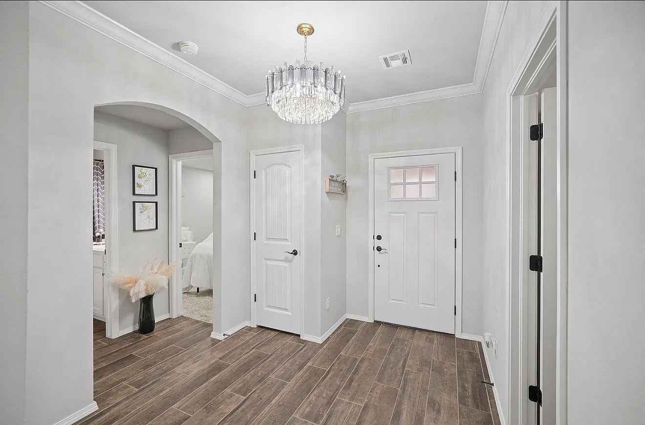 3 bed, 1696 sqft, $2,250 — Photo 3