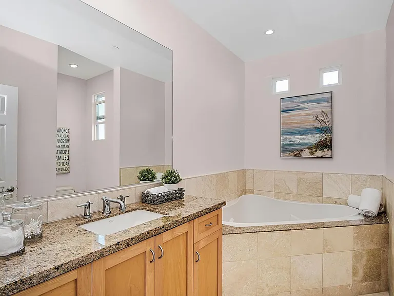 1413 Locust St — Photo 26